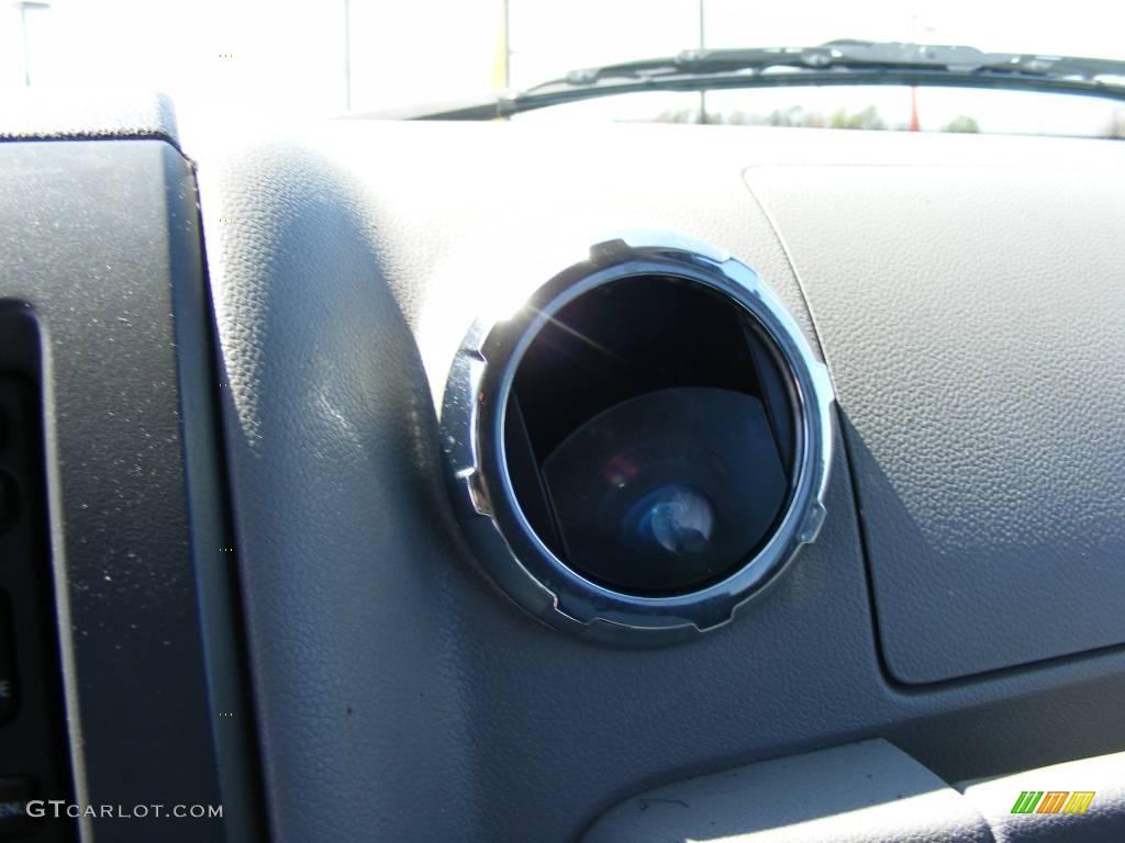2005 Expedition XLT - Dark Shadow Grey Metallic / Medium Flint Grey photo #45