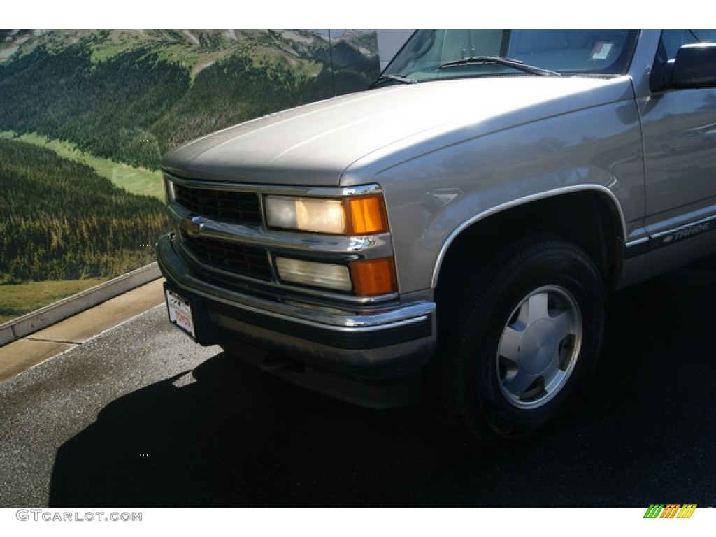 1999 Tahoe LT 4x4 - Light Pewter Metallic / Neutral photo #21