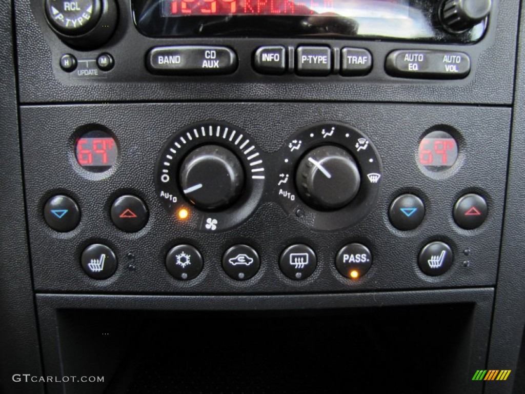 2008 Pontiac Grand Prix Sedan Controls Photo #54675849