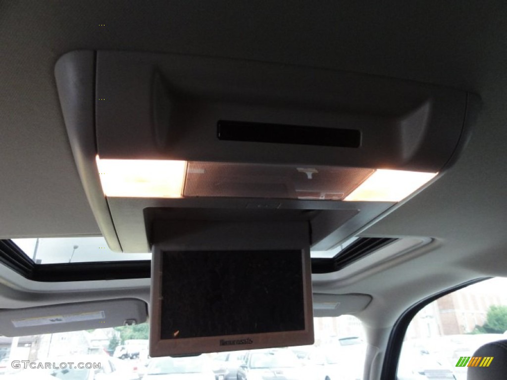 2012 Suburban LTZ 4x4 - Black / Ebony photo #8