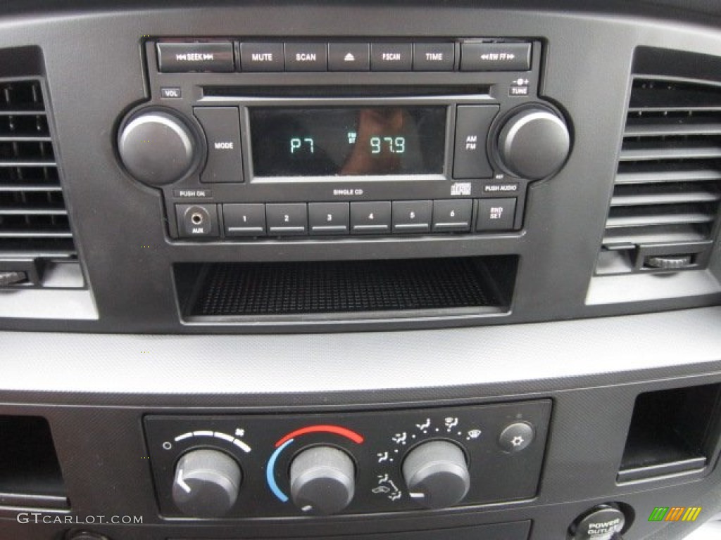 2009 Dodge Ram 3500 ST Quad Cab 4x4 Audio System Photo #54680145