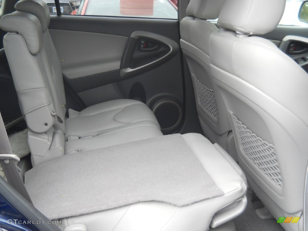 2007 RAV4 Limited 4WD - Nautical Blue Metallic / Ash Gray photo #24