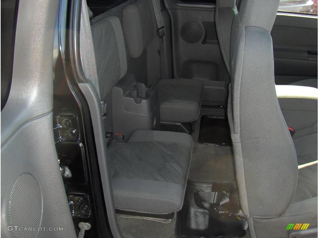 2004 Colorado LS Extended Cab 4x4 - Black / Sport Pewter photo #7