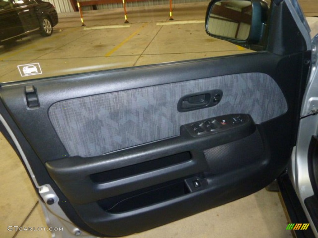 2002 CR-V LX 4WD - Satin Silver Metallic / Black photo #15