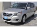 2012 Mercury Silver Metallic Volkswagen Routan SEL  photo #3