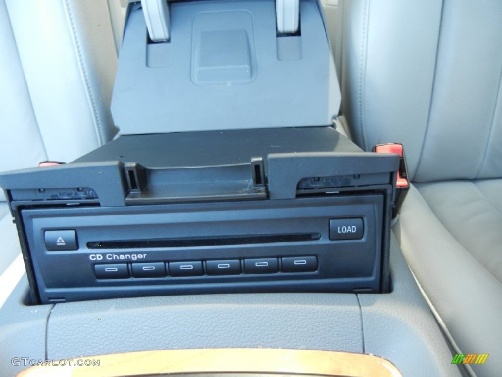 2010 Audi Q7 3.6 Premium quattro Audio System Photo #54686174