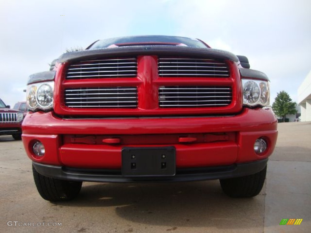 2004 Ram 1500 SLT Sport Quad Cab 4x4 - Flame Red / Dark Slate Gray photo #8