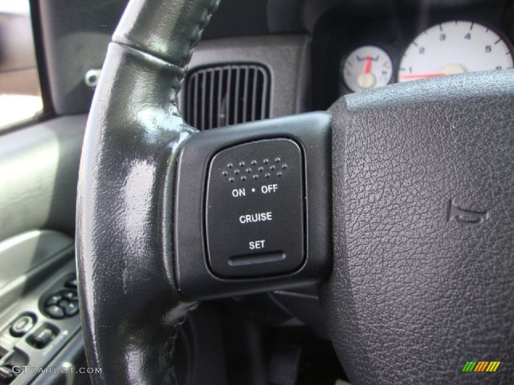 2004 Ram 1500 SLT Sport Quad Cab 4x4 - Flame Red / Dark Slate Gray photo #29