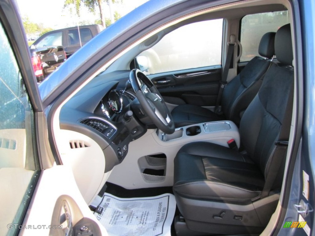 Black/Light Graystone Interior 2012 Chrysler Town & Country Limited Photo #54688192