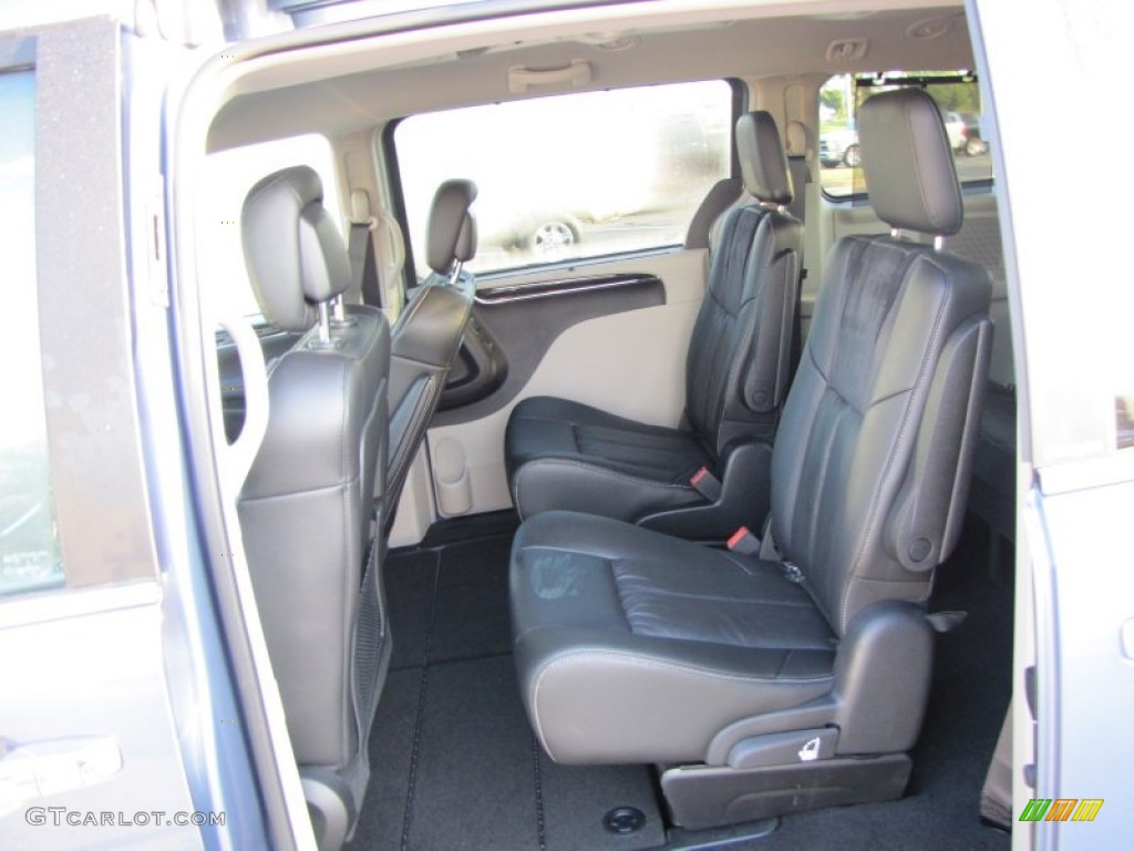 Black/Light Graystone Interior 2012 Chrysler Town & Country Limited Photo #54688201