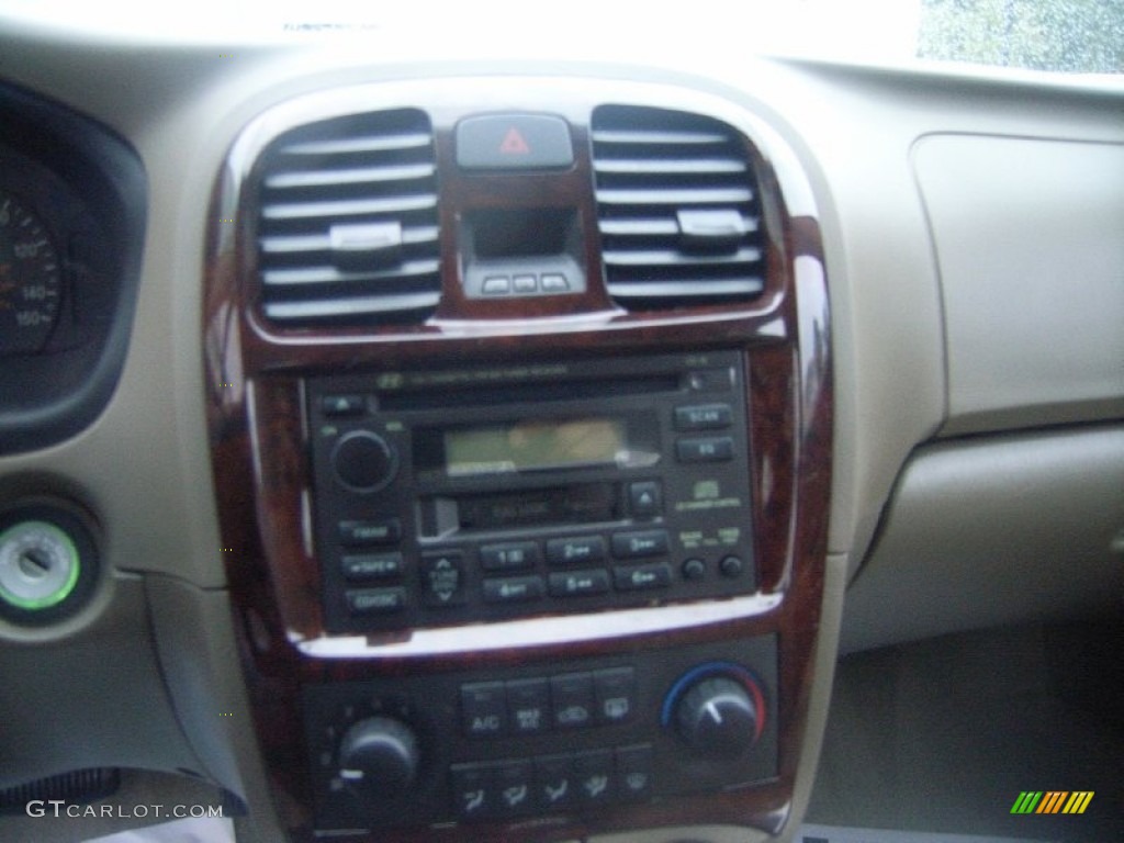 2004 Sonata V6 - Desert Sand / Beige photo #24