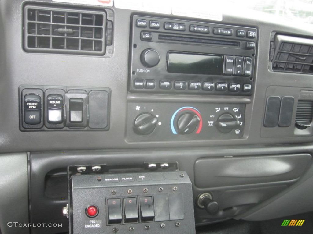2007 F650 Super Duty XLT Regular Cab Pro Loader Truck - Red / Medium Dark Flint photo #19