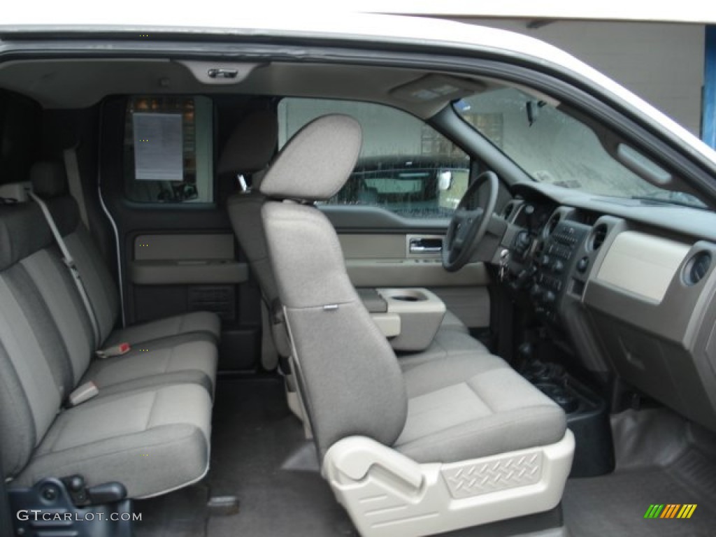 Stone/Medium Stone Interior 2009 Ford F150 STX SuperCab 4x4 Photo #54694732