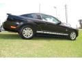 Black - Mustang V6 Coupe Photo No. 4