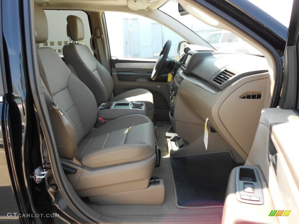 Sierra Sand Interior 2012 Volkswagen Routan SEL Photo #54697693