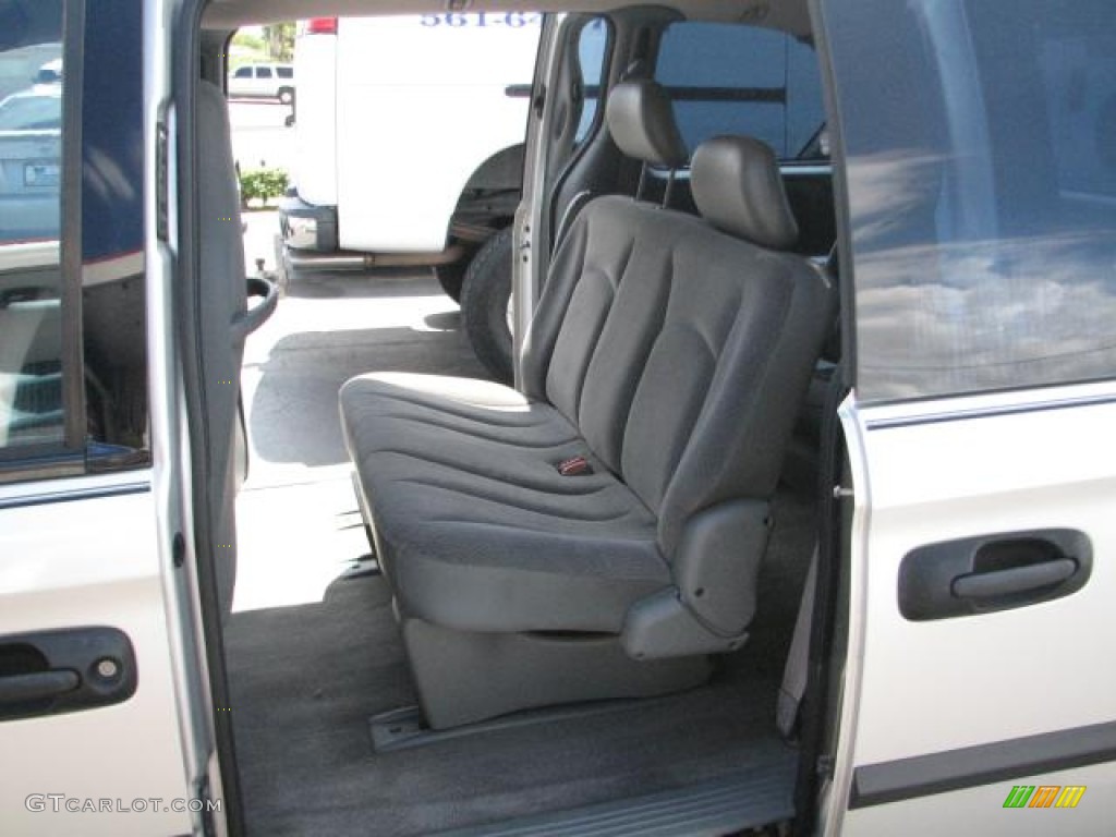 2004 Caravan SE - Bright Silver Metallic / Medium Slate Gray photo #12