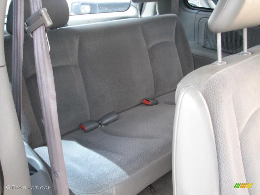 2004 Caravan SE - Bright Silver Metallic / Medium Slate Gray photo #16