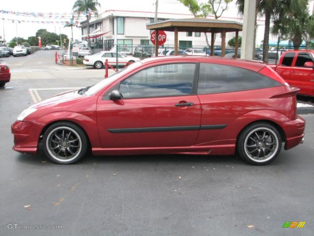 2002 Focus ZX3 Coupe - Sangria Red Metallic / Medium Graphite photo #6