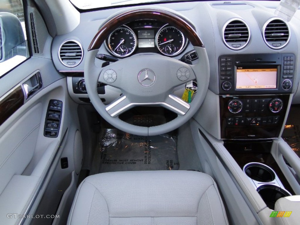 2012 Mercedes-Benz GL 550 4Matic Ash Dashboard Photo #54704302