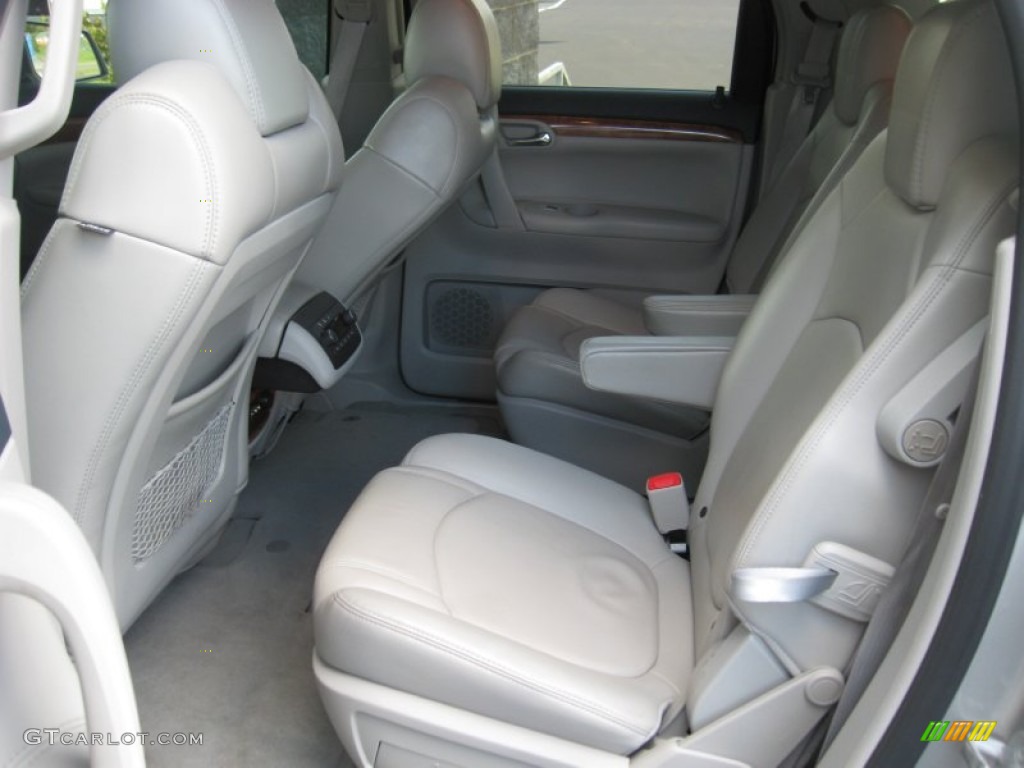 Gray Interior 2007 Saturn Outlook XR AWD Photo #54705499