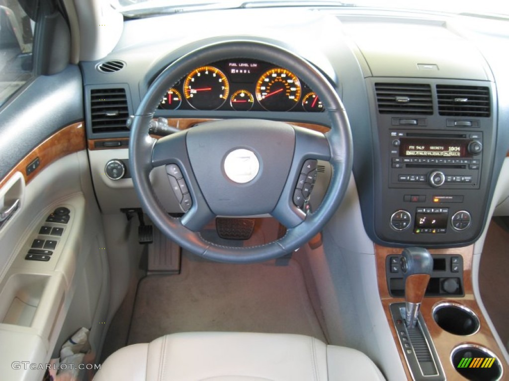2007 Saturn Outlook XR AWD Gray Dashboard Photo #54705575