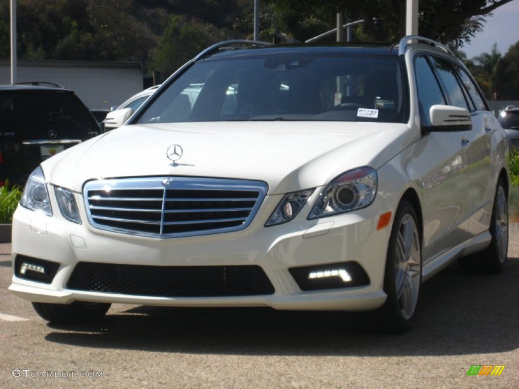 2011 E 350 4Matic Wagon - Arctic White / Black photo #1
