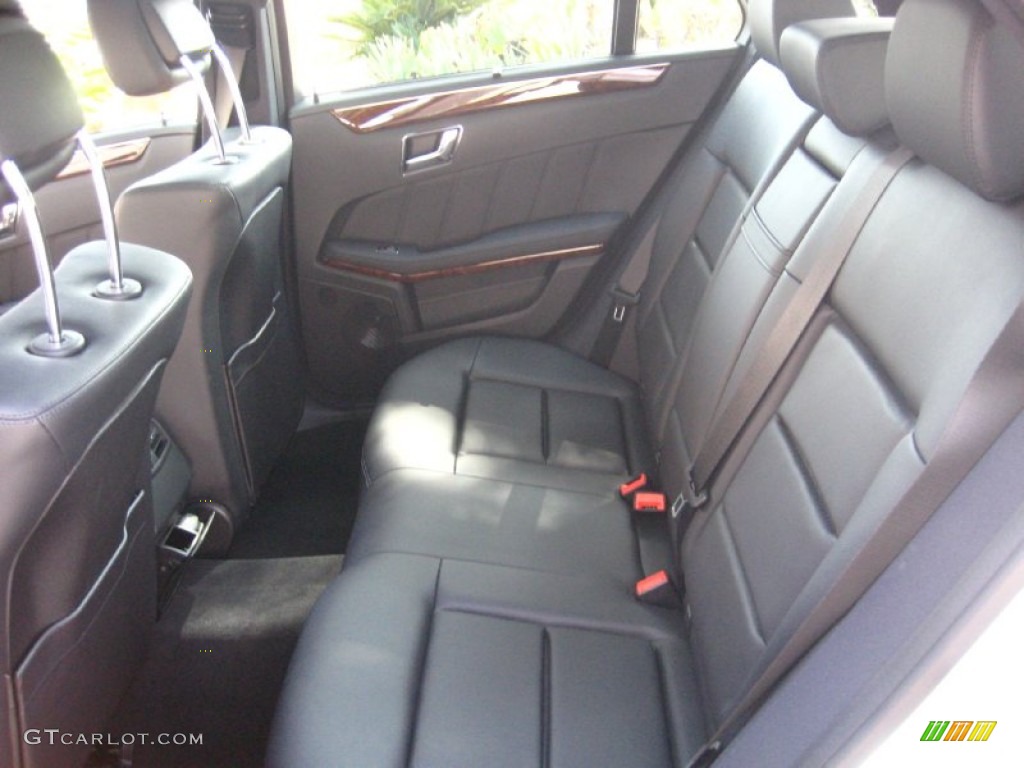2011 E 350 4Matic Wagon - Arctic White / Black photo #4