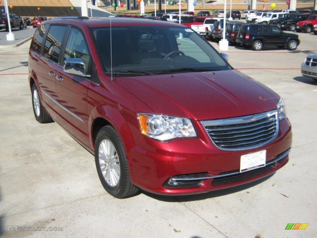 2012 Town & Country Limited - Deep Cherry Red Crystal Pearl / Dark Frost Beige/Medium Frost Beige photo #7