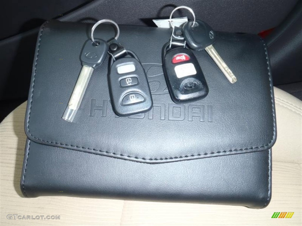 2011 Hyundai Sonata GLS Keys Photos