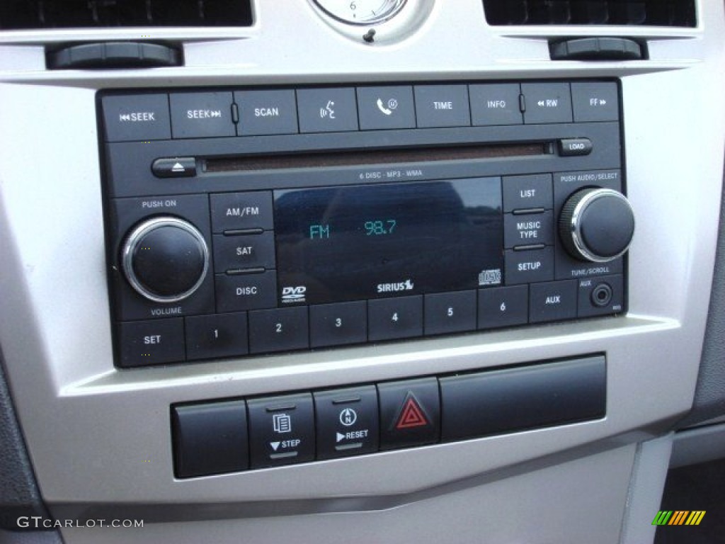 2008 Chrysler Sebring Touring Convertible Audio System Photo #54710099