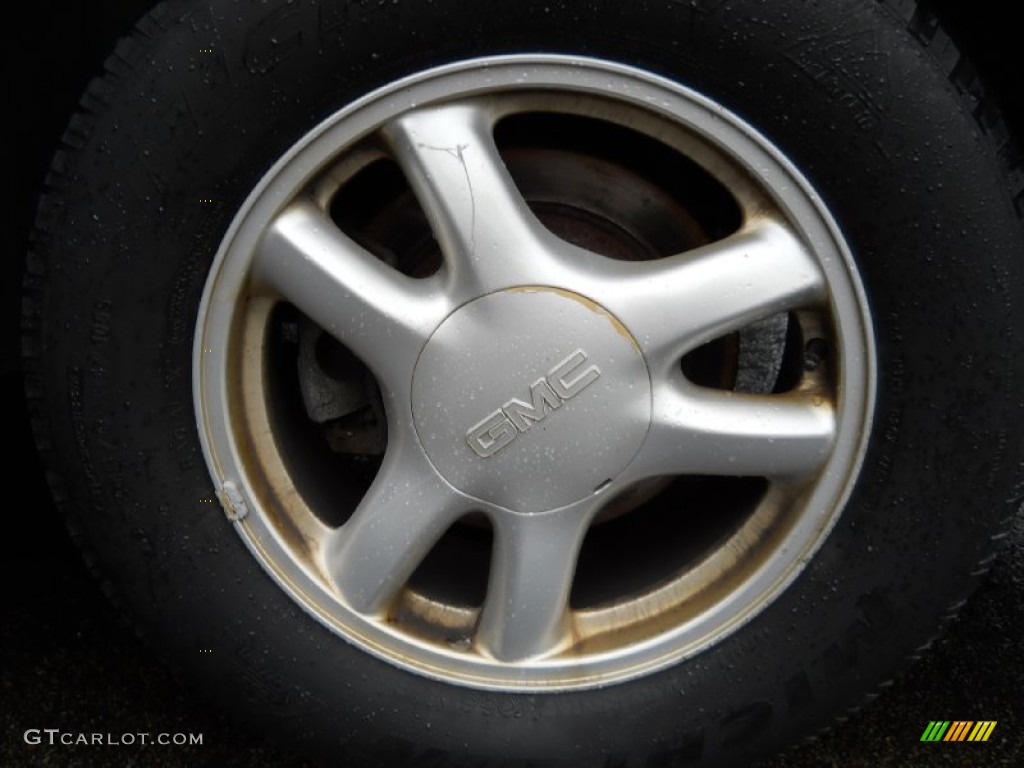 2005 GMC Envoy XUV SLE 4x4 Wheel Photos