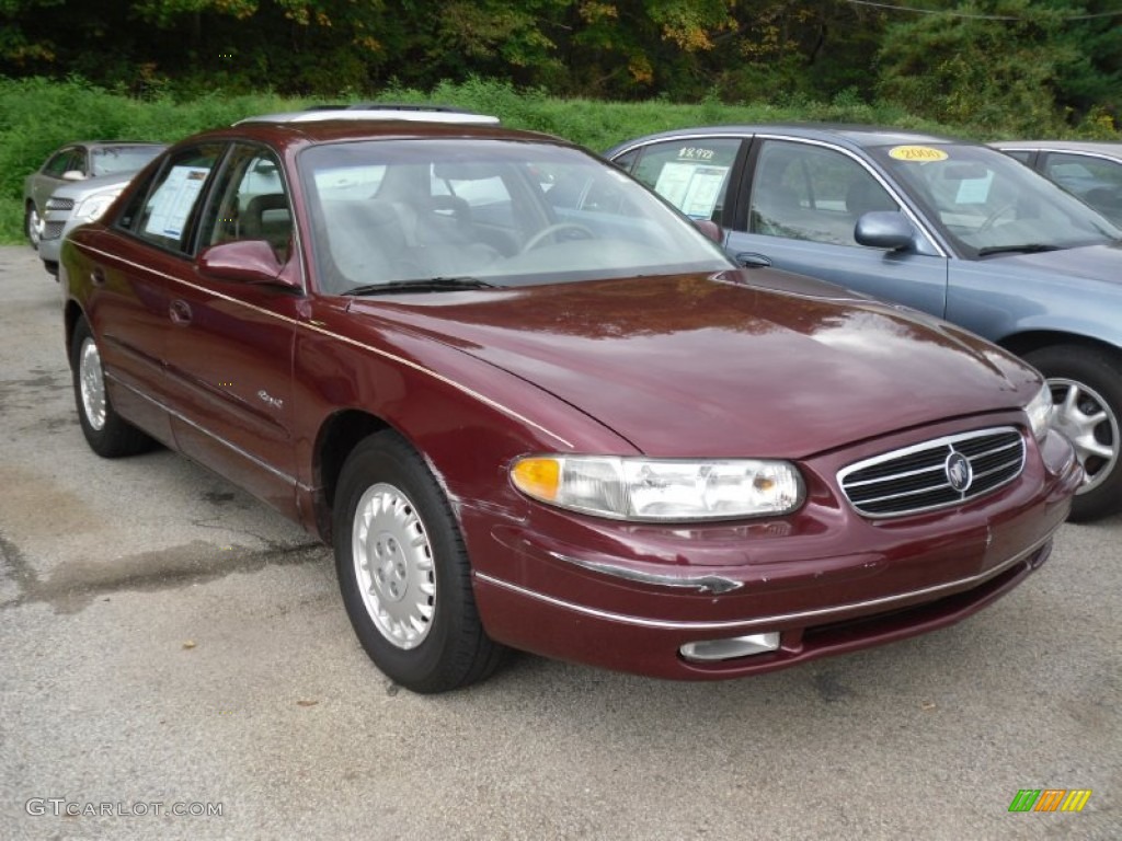 Bordeaux Red Pearl Buick Regal