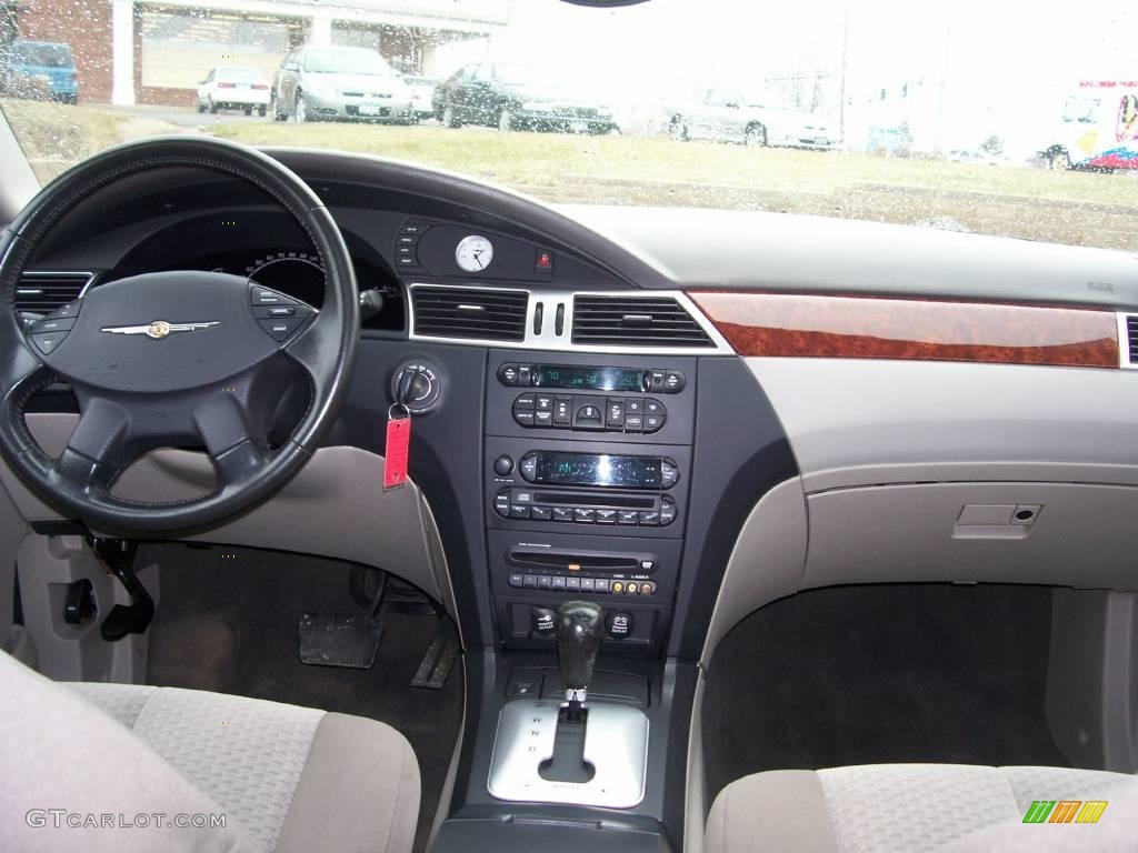 2004 Pacifica  - Bright Silver Metallic / Dark Slate Gray photo #29