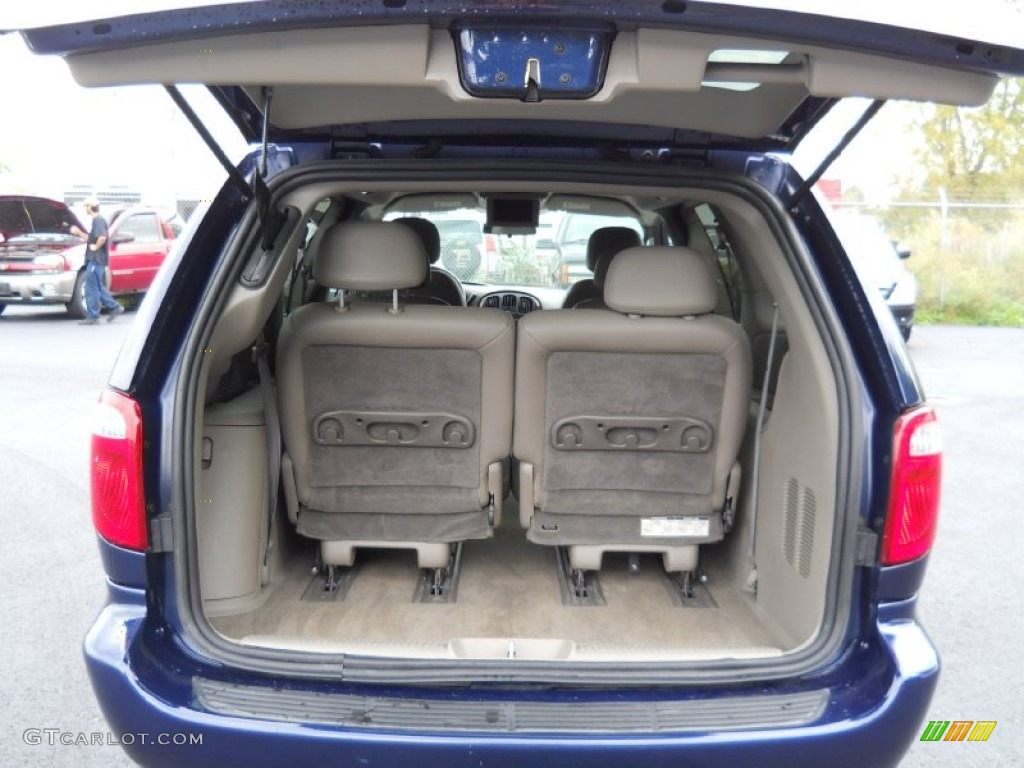 2004 Chrysler Town & Country Touring Trunk Photo #54716431