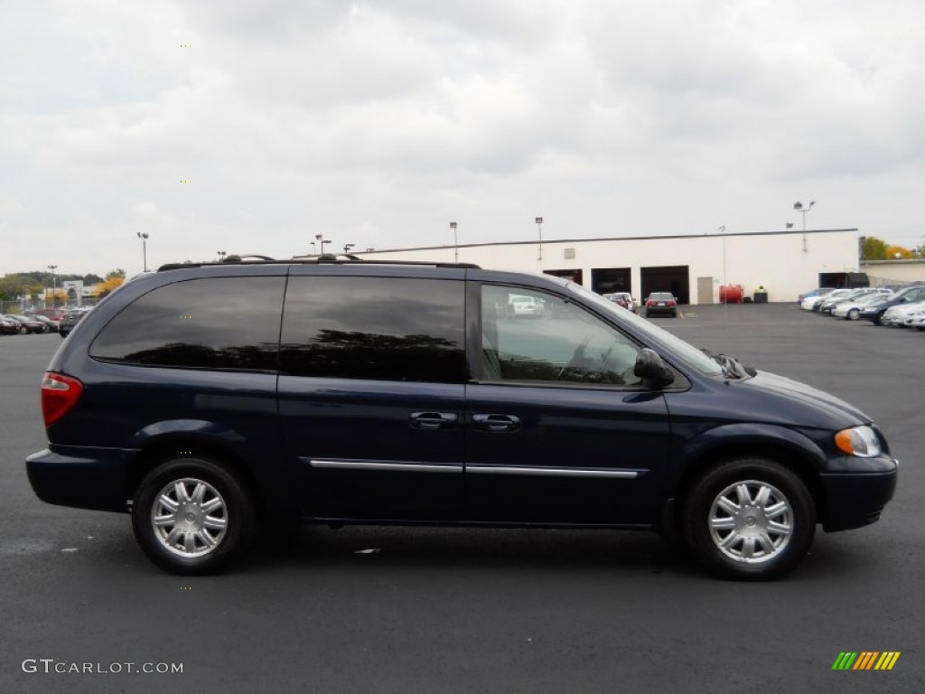 Midnight Blue Pearlcoat 2004 Chrysler Town & Country Touring Exterior Photo #54716440