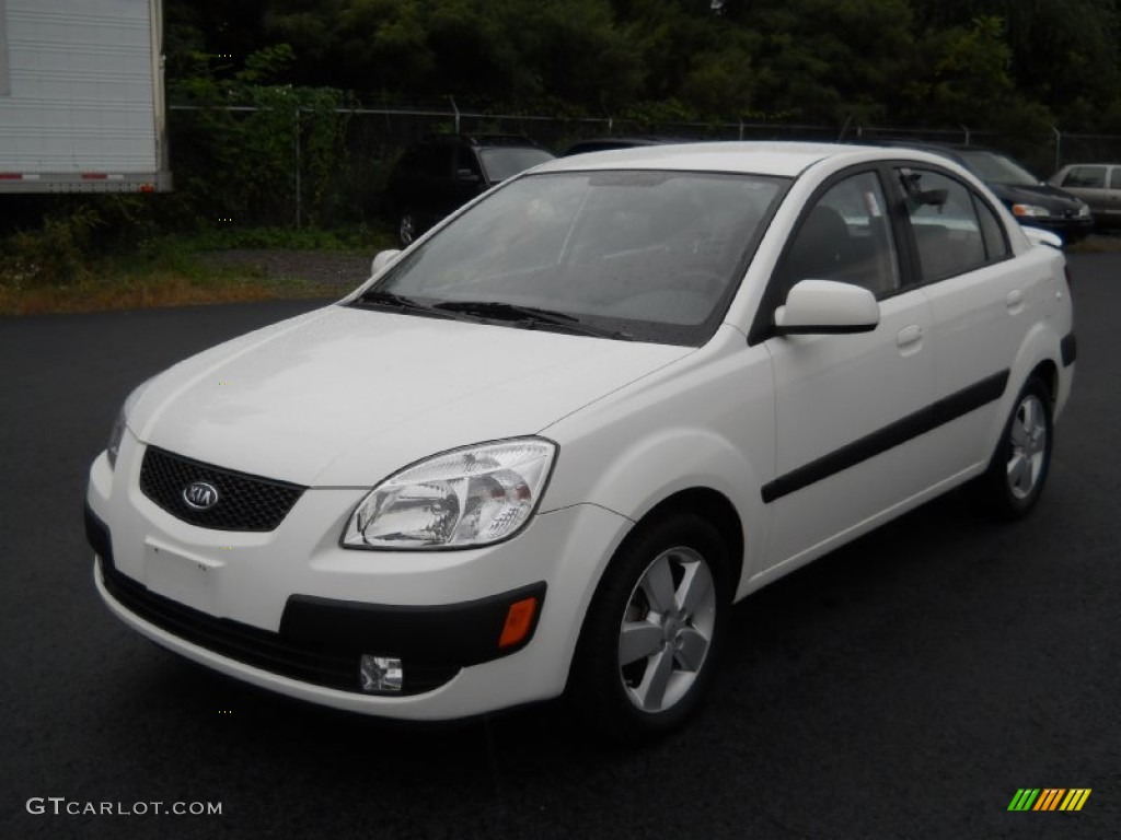 Clear White Kia Rio