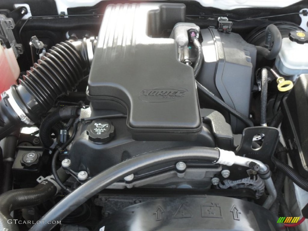 2006 GMC Canyon Work Truck Regular Cab Chassis Engine Photos
