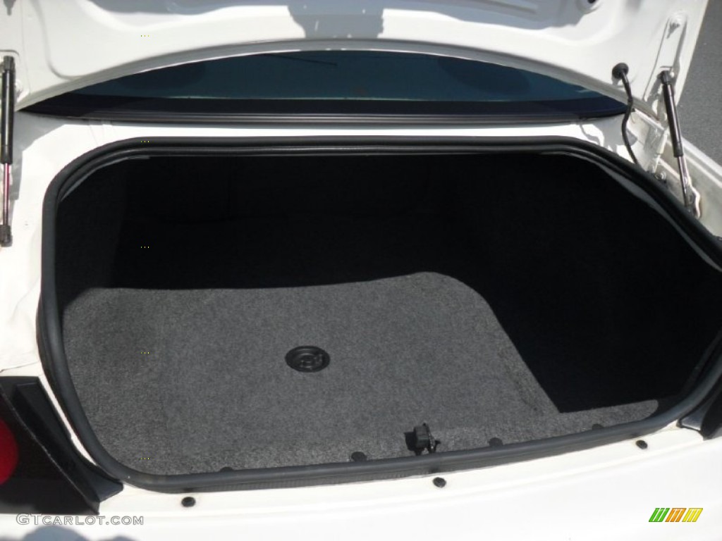 2004 Impala LS - White / Medium Gray photo #17