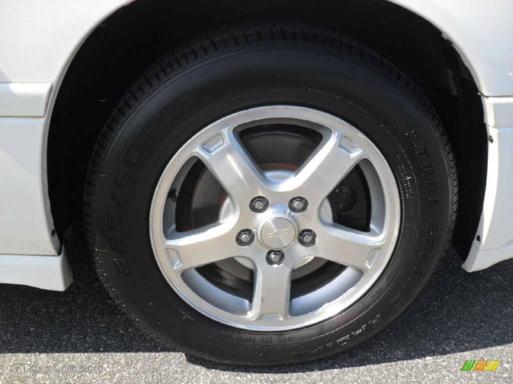 2004 Impala LS - White / Medium Gray photo #24