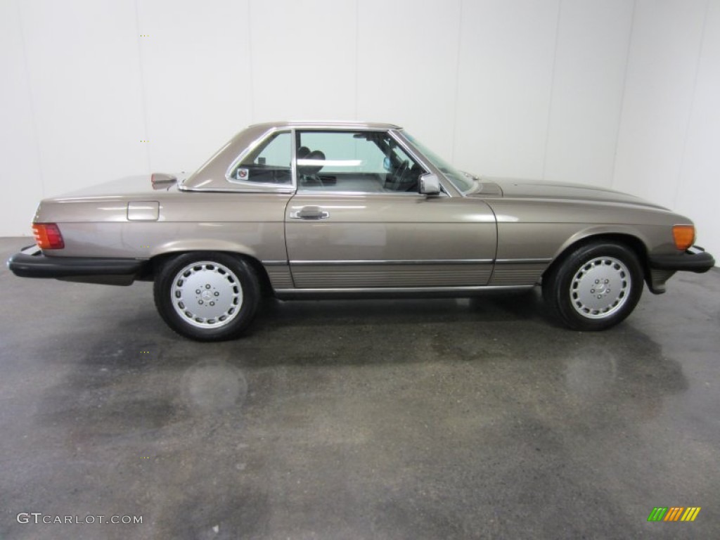 Light Beige Metallic 1987 Mercedes-Benz SL Class 560 SL Roadster Exterior Photo #54719773