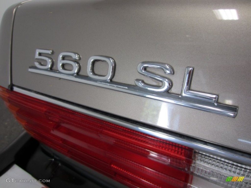 1987 Mercedes-Benz SL Class 560 SL Roadster Marks and Logos Photo #54719800