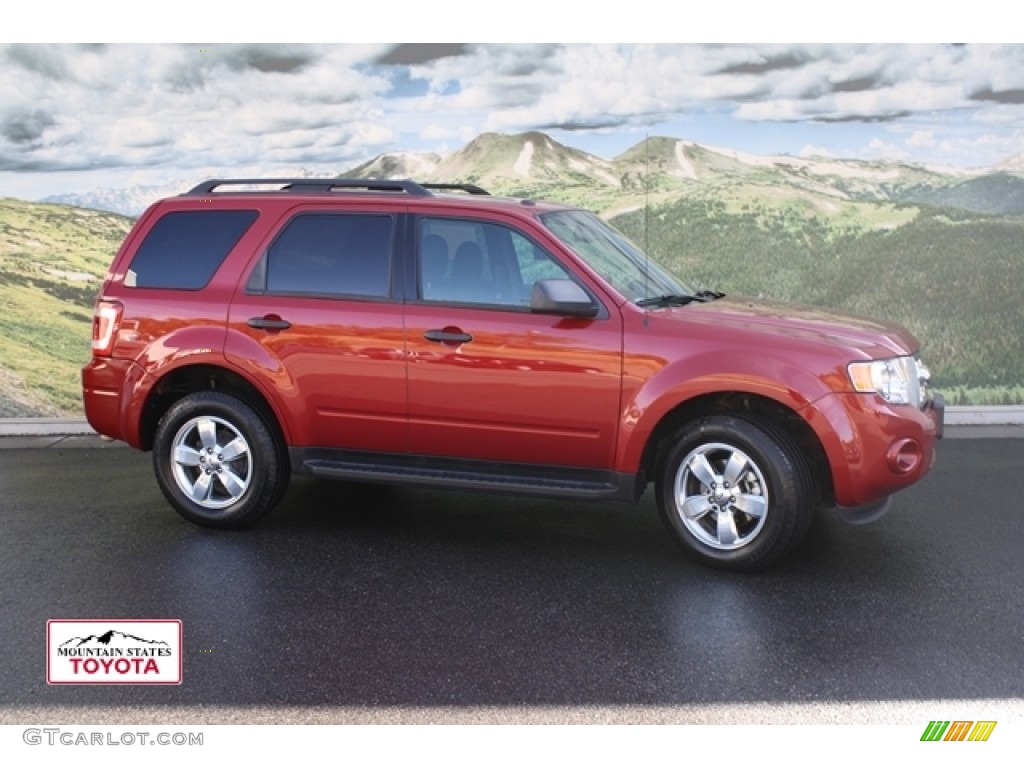 2009 Escape XLT 4WD - Sangria Red Metallic / Charcoal photo #1