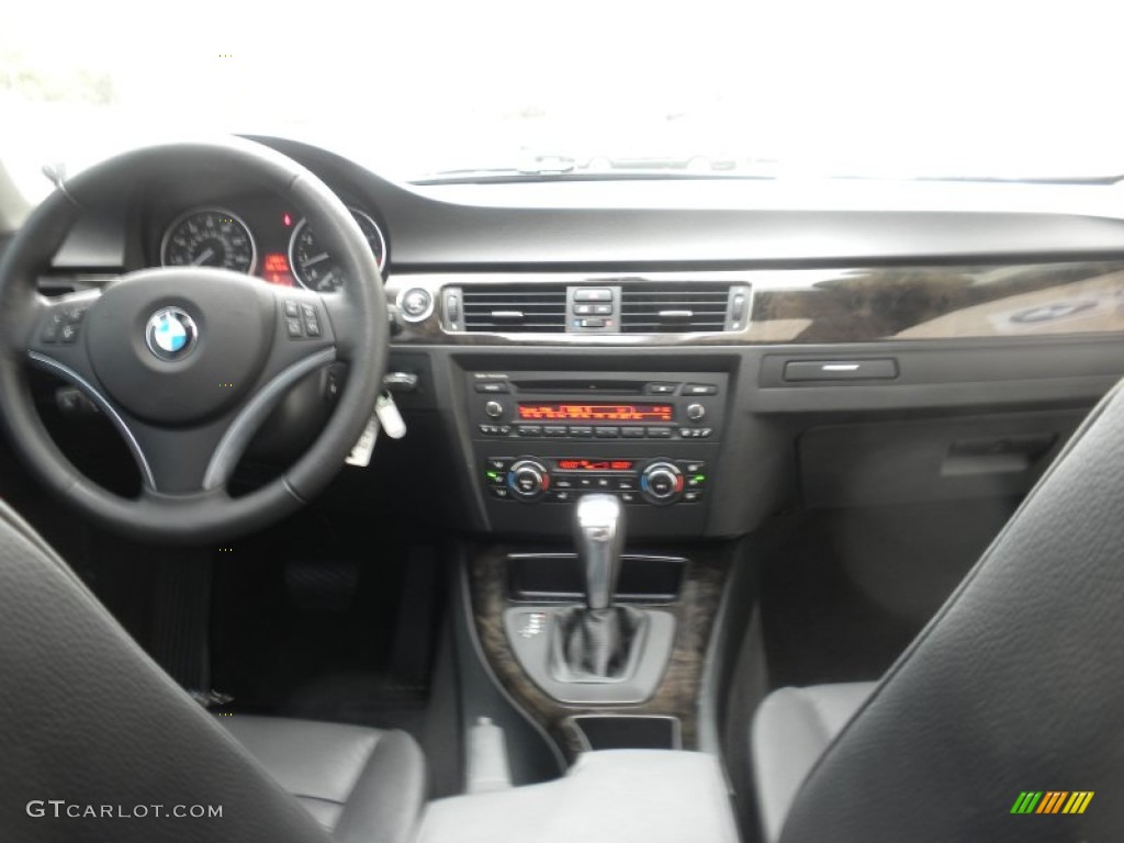 2010 BMW 3 Series 328i Coupe Black Dashboard Photo #54720592