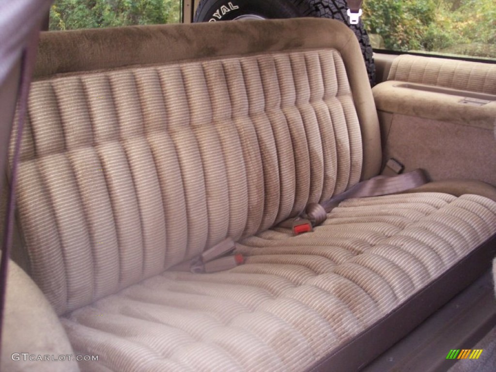 Tan Interior 1993 Chevrolet Suburban K1500 4x4 Photo #54724099
