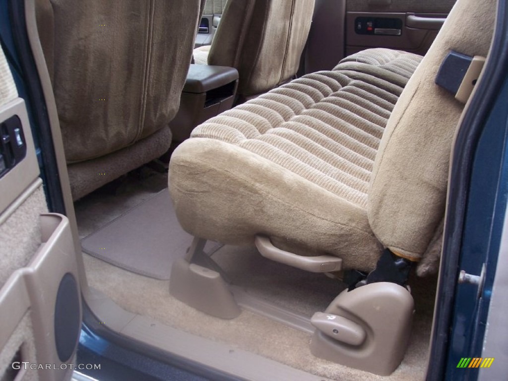 Tan Interior 1993 Chevrolet Suburban K1500 4x4 Photo #54724126