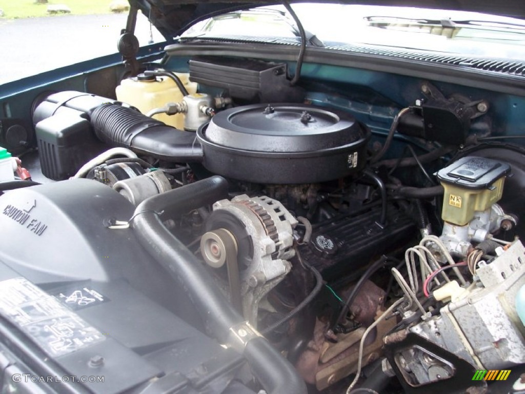 1993 Chevrolet Suburban K1500 4x4 5.7 Liter OHV 16-Valve V8 Engine Photo #54724201