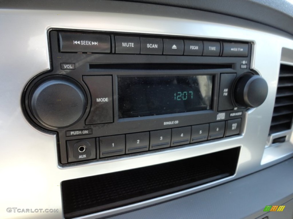 2007 Dodge Ram 1500 ST Regular Cab Audio System Photo #54726559