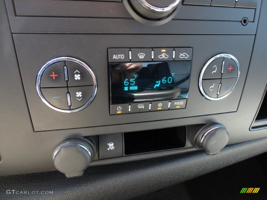 2009 GMC Sierra 1500 SLE Crew Cab Controls Photo #54727663