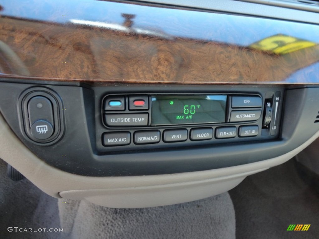 2005 Mercury Grand Marquis Ultimate Edition Controls Photo #54727981
