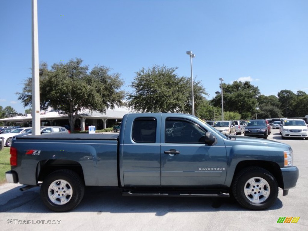 2007 Silverado 1500 LT Z71 Extended Cab 4x4 - Blue Granite Metallic / Light Titanium/Ebony Black photo #9